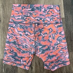 Lululemon Wunder Train High-Rise 8" Biker Shorts Chroma Clash Multiprint Size 4